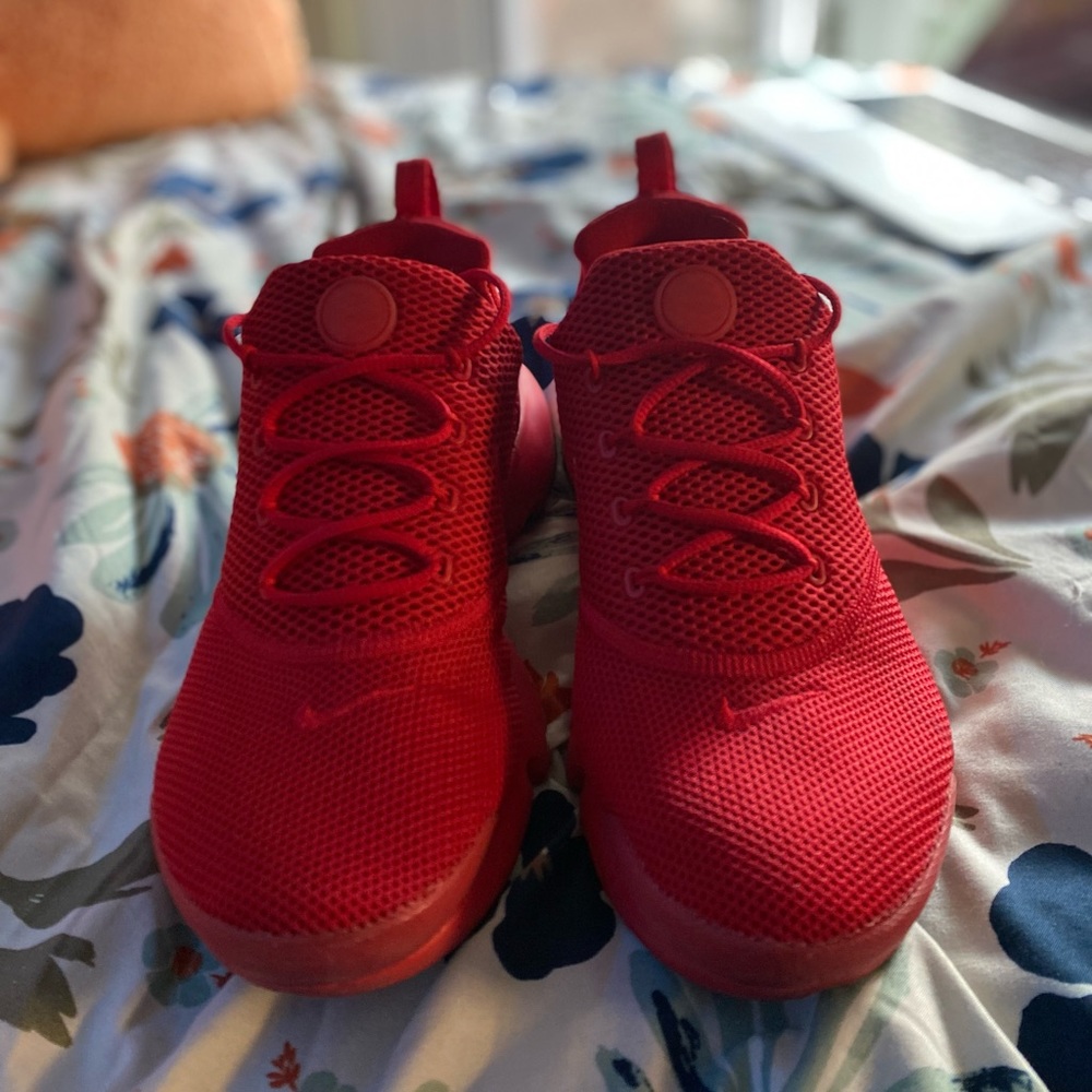 Nike red presto flys